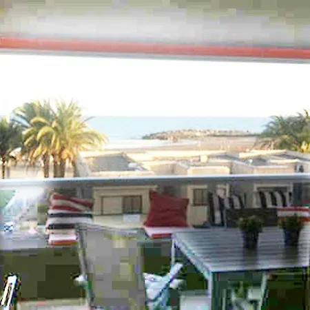 En Playa De Burras Lejlighed *